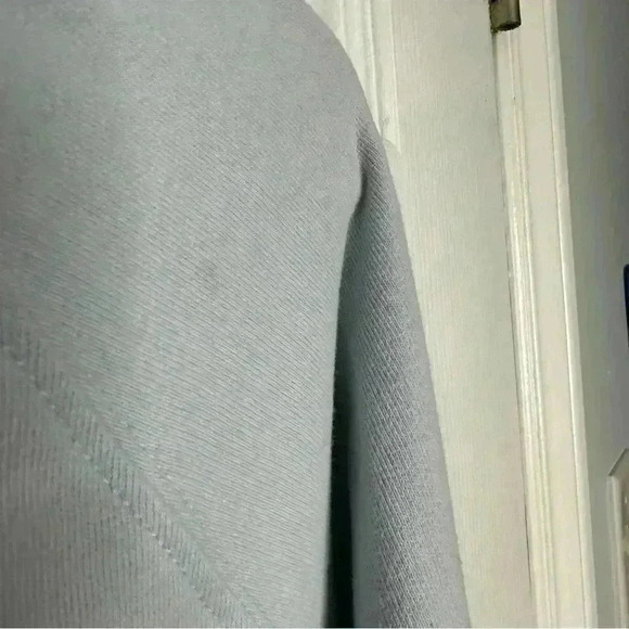 Levi’s Hoodie Light Blue &  Green Size Medium - Picture 4 of 16